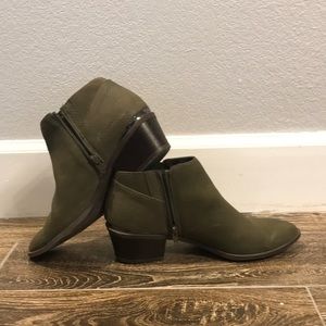 Ankle boots